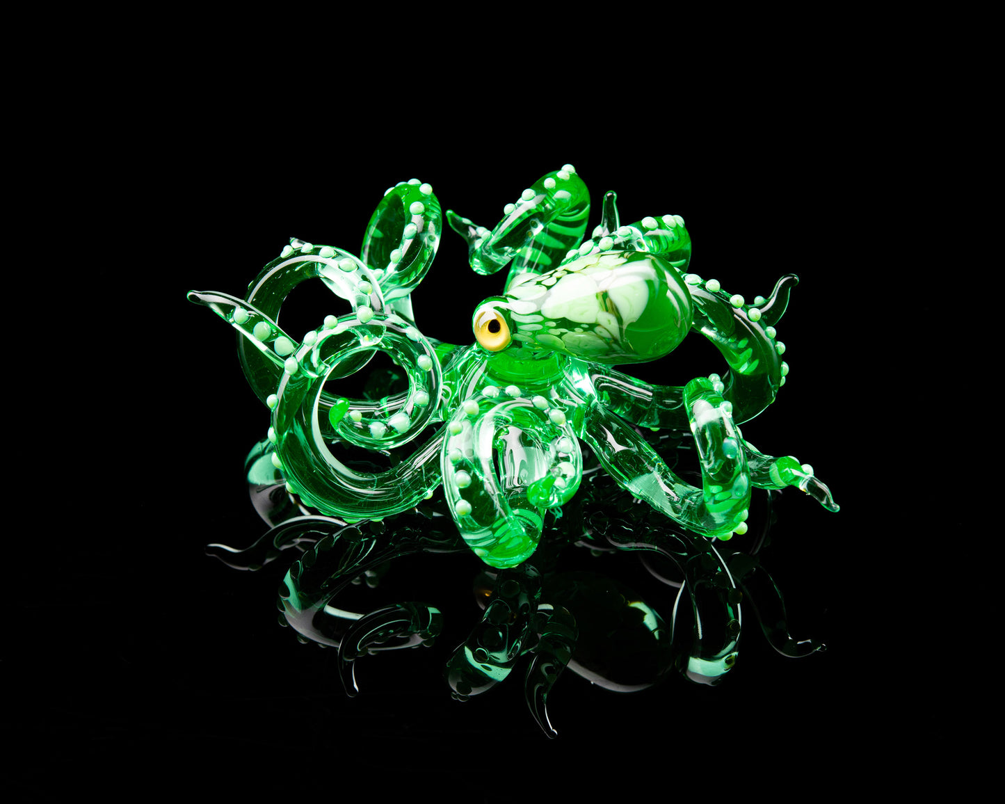 Green Uranium Glass Octopus Sculpture – Handmade Lampwork Collectible