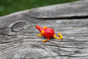 Exquisite Handcrafted Miniature Glass Rat Figurine - Intricate Detailing and Lifelike Appearance