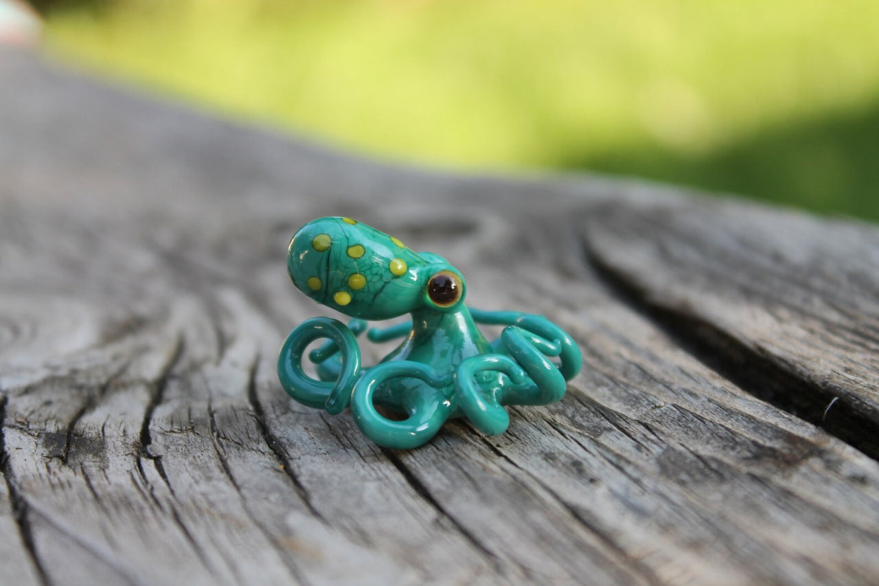 Elegant Miniature Murano Glass Octopus Statue, a Sophisticated and Beautiful Glass Figurine.