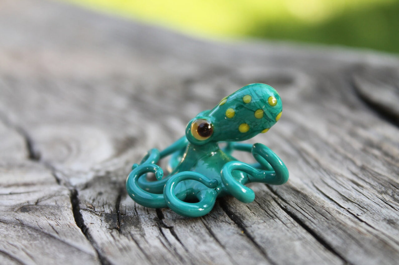 Elegant Miniature Murano Glass Octopus Statue, a Sophisticated and Beautiful Glass Figurine.