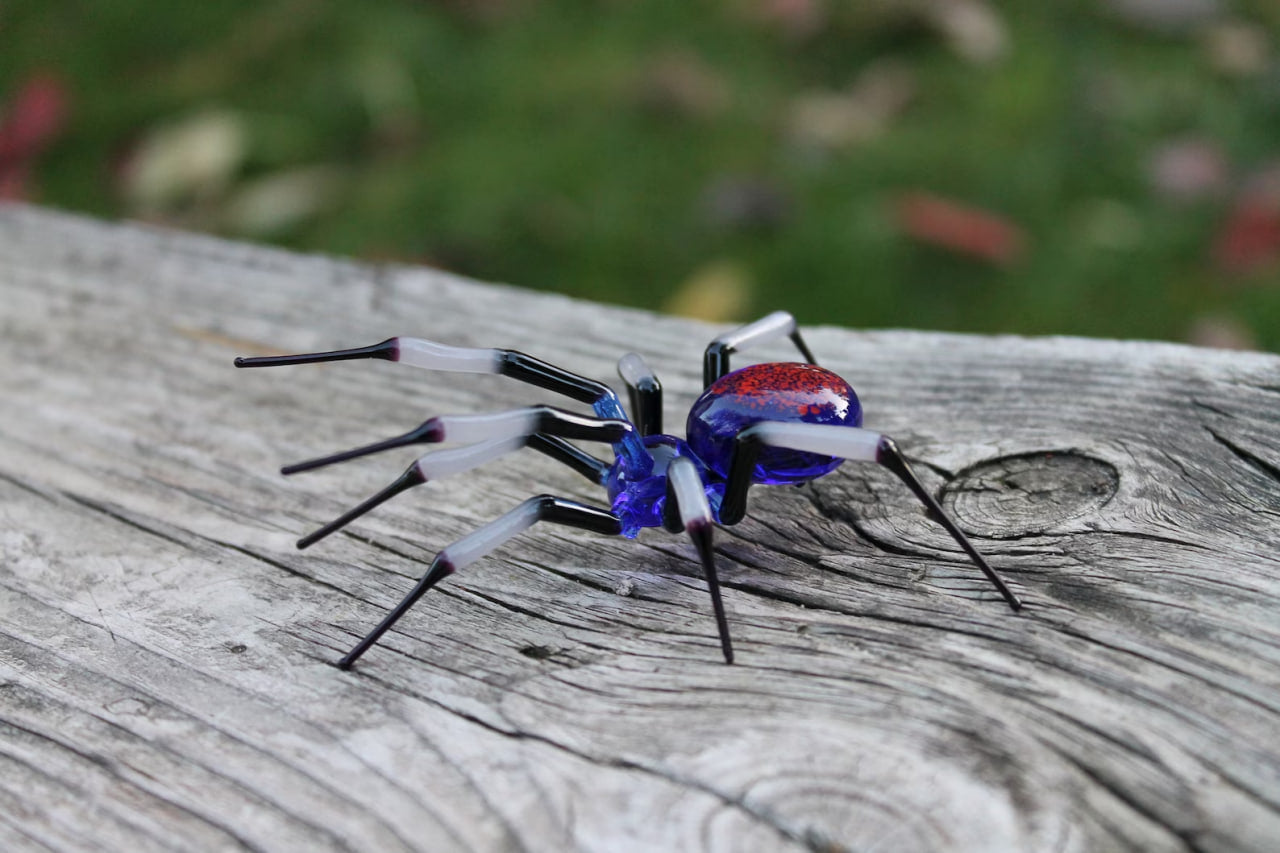 Blue Glass black Garden Spider Sculpture, Blown Glass Figurine Art Insect, Glass Spider Figurine Blown Glass Spider Glass Spider Miniature