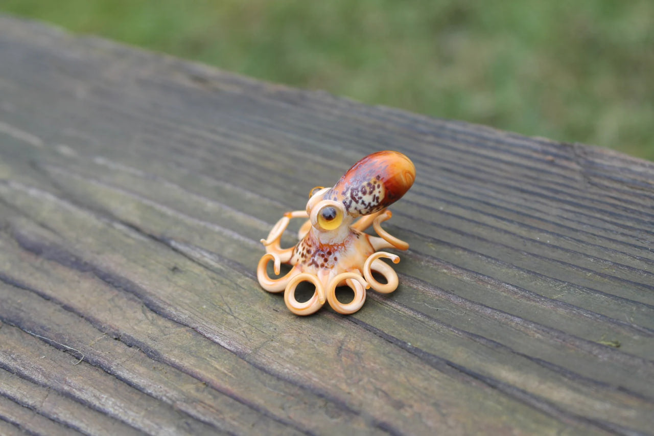 Custom glass octopus figurine orange mini sculpture handmade sea animal