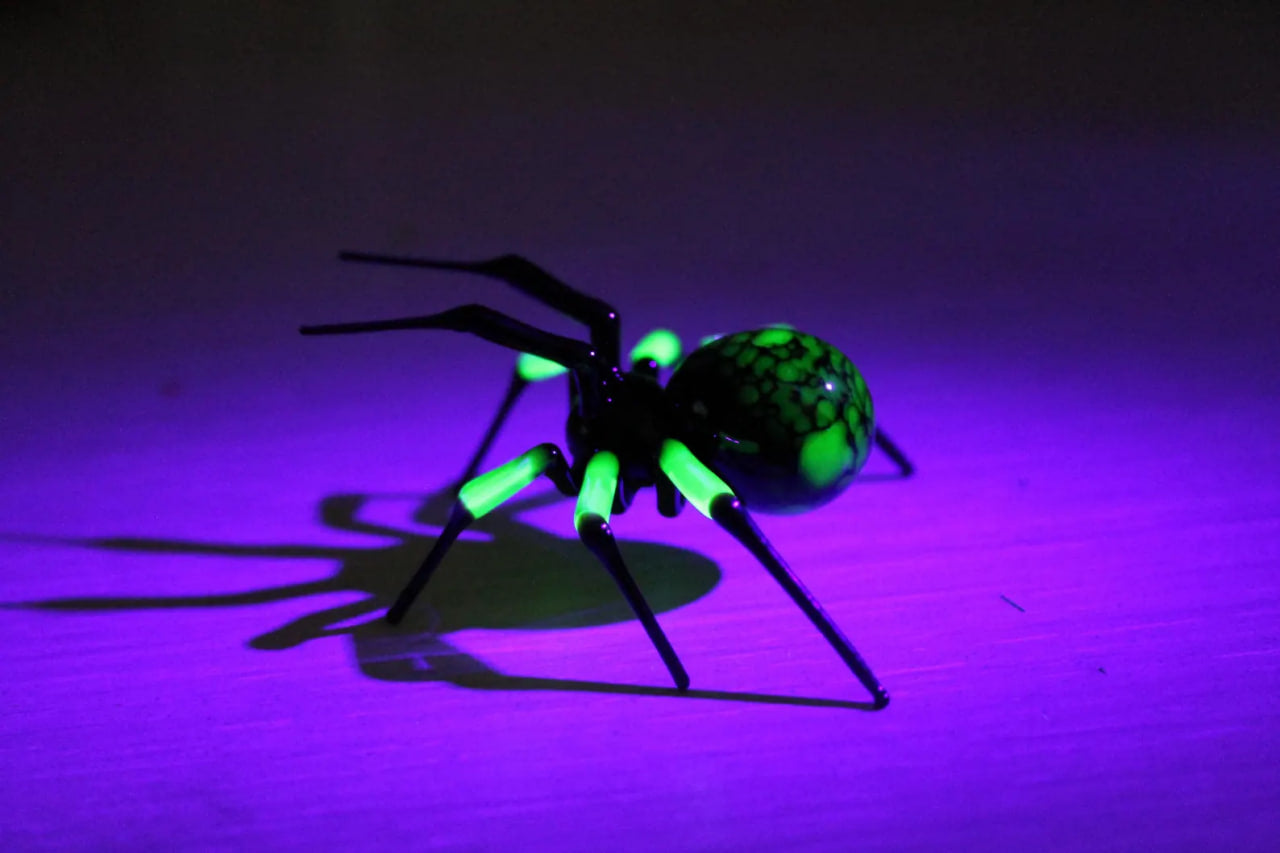 Black and Green Glowing Spider – Uranium Glass Fantasy Figurine