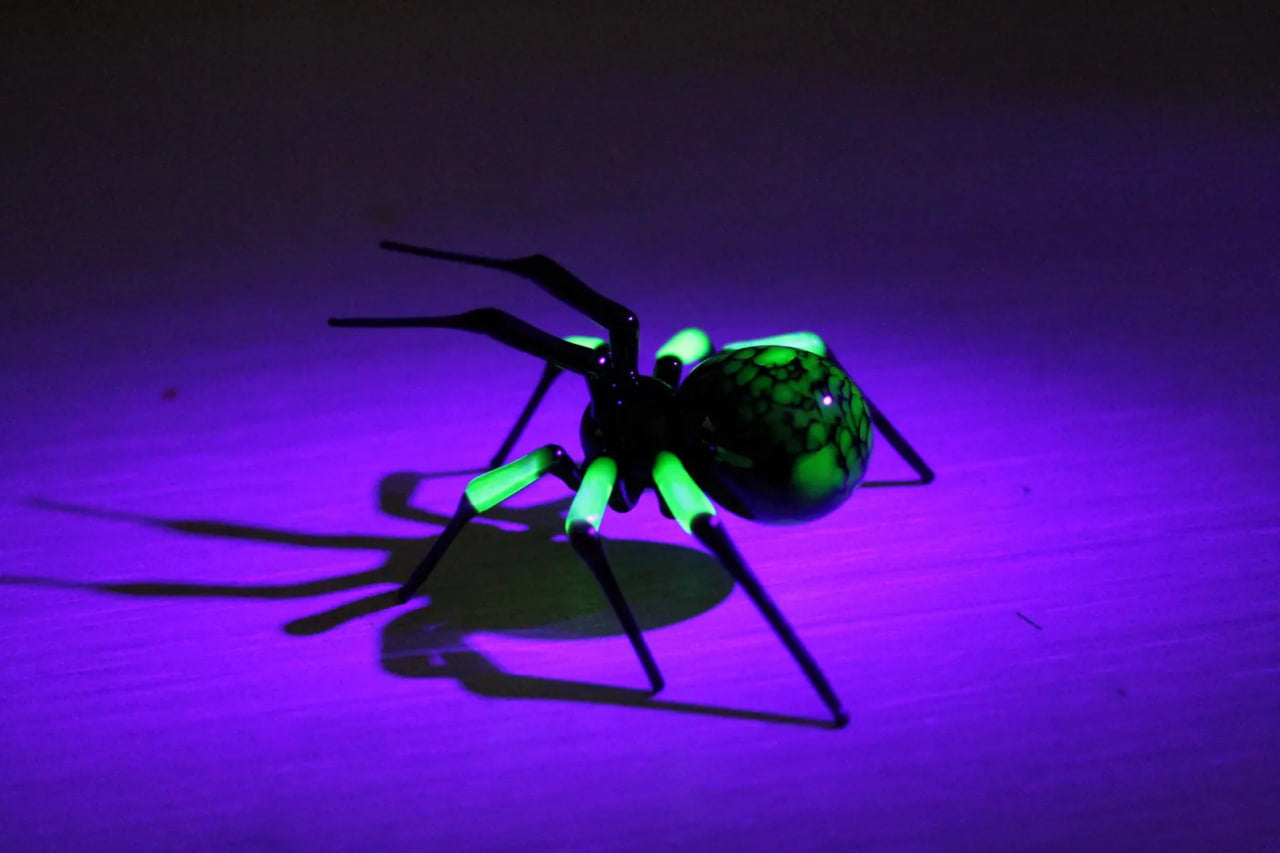 Black and Green Glowing Spider – Uranium Glass Fantasy Figurine