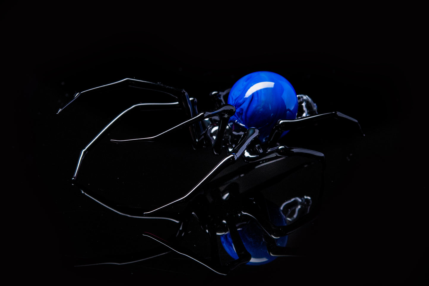 Deep Blue Spider Necklace – Blown Murano Glass Arachnid Sculpture