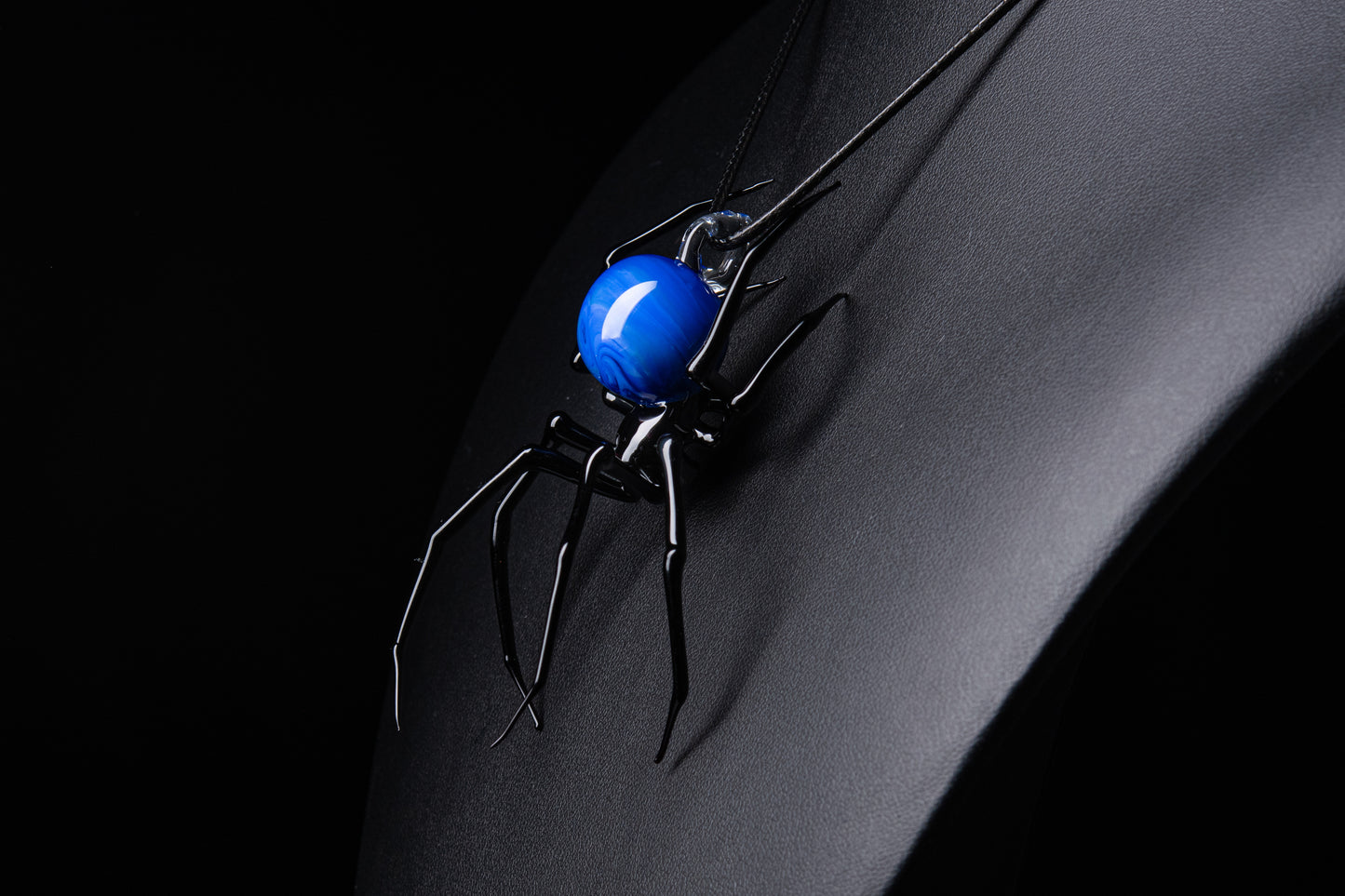 Deep Blue Spider Necklace – Blown Murano Glass Arachnid Sculpture