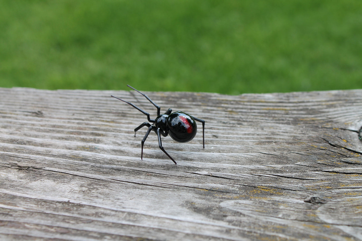Mini Glass black Widow Figurine