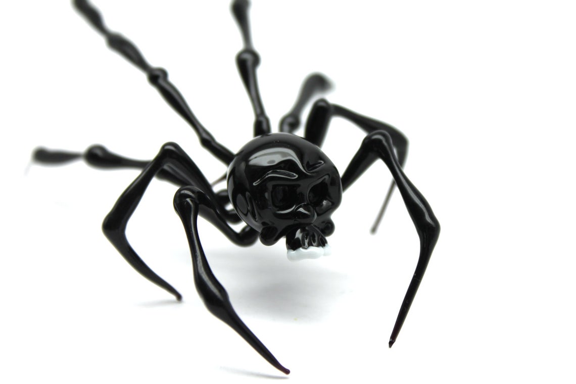 Black Glass Skull Spider Figurine – Gothic Handmade Sculpture