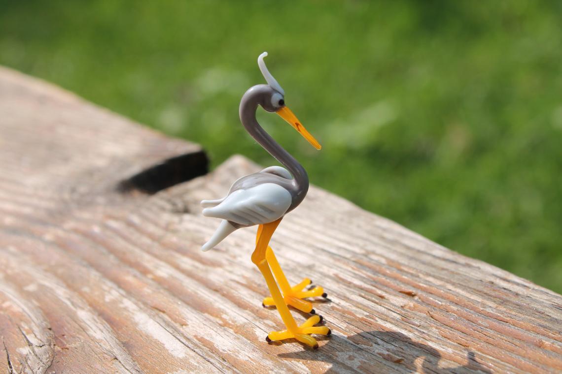 Elegant Gray Glass Heron Figurine - Handmade Murano Bird Art 5cm