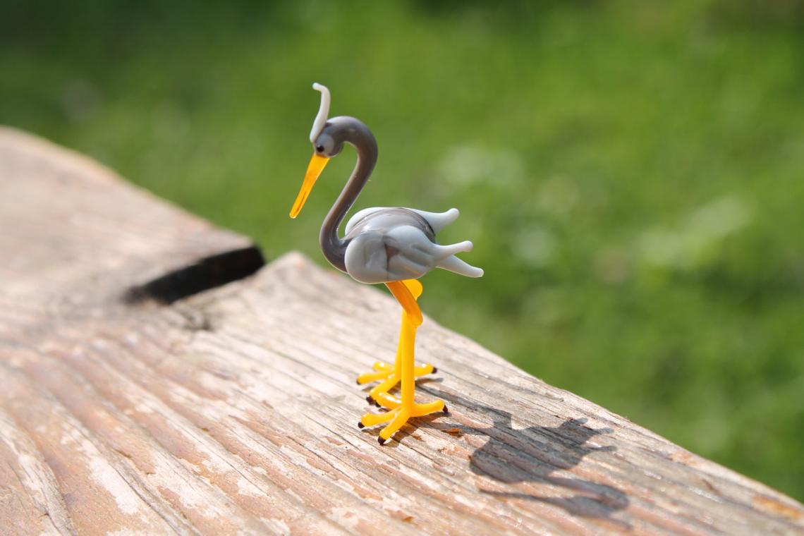 Elegant Gray Glass Heron Figurine - Handmade Murano Bird Art 5cm