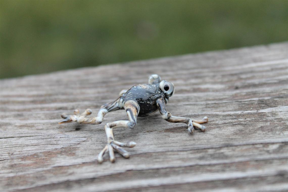Handmade Marble Gray Glass Frog Figurine - Unique Murano Animal