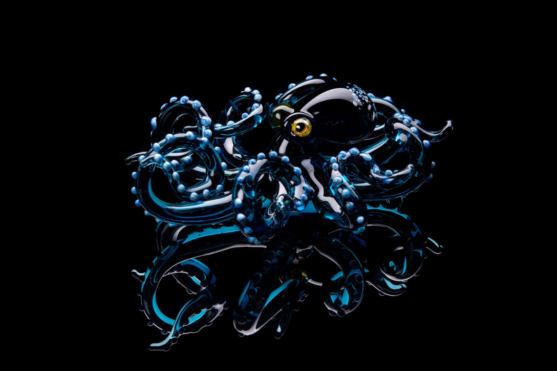 Handmade Dark Blue Glass Octopus Figurine With Tentacle Details 4.5cm
