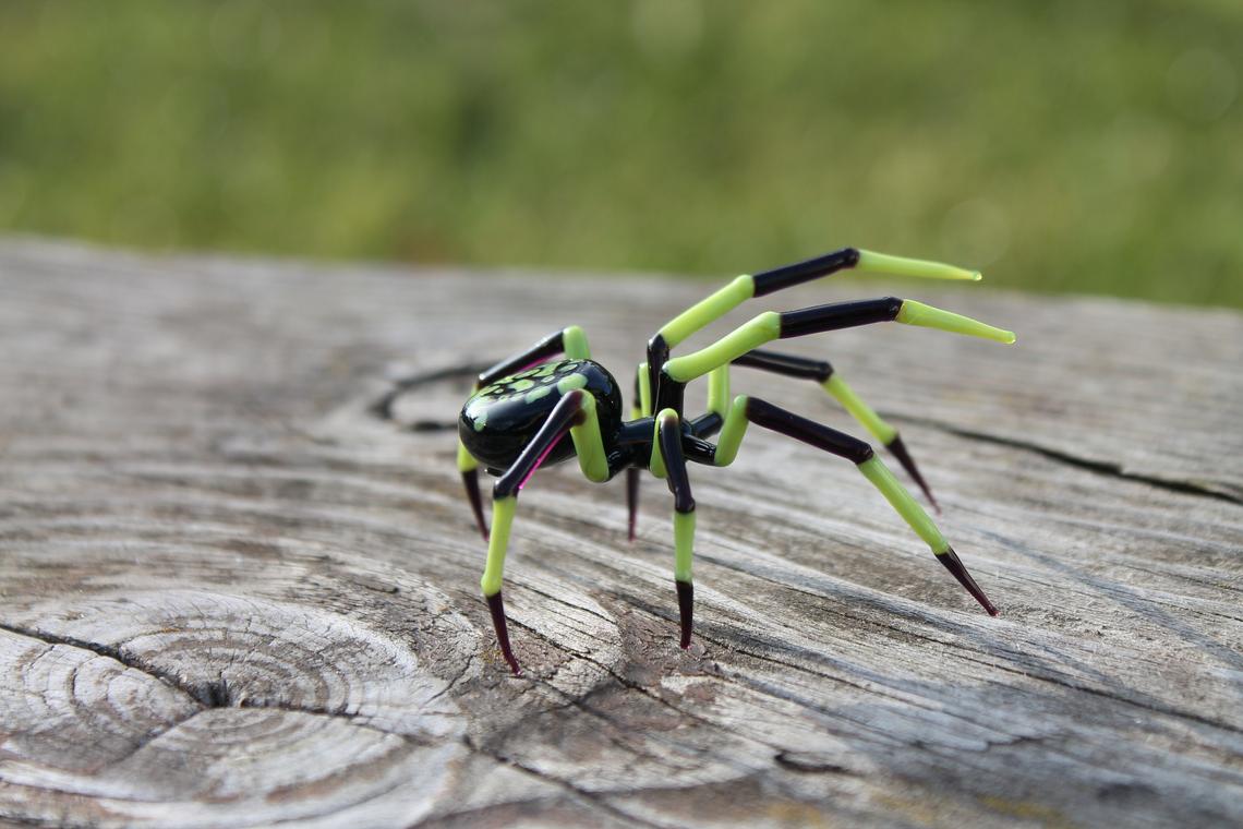Green And Black Murano Glass Spider – Handmade Figurine