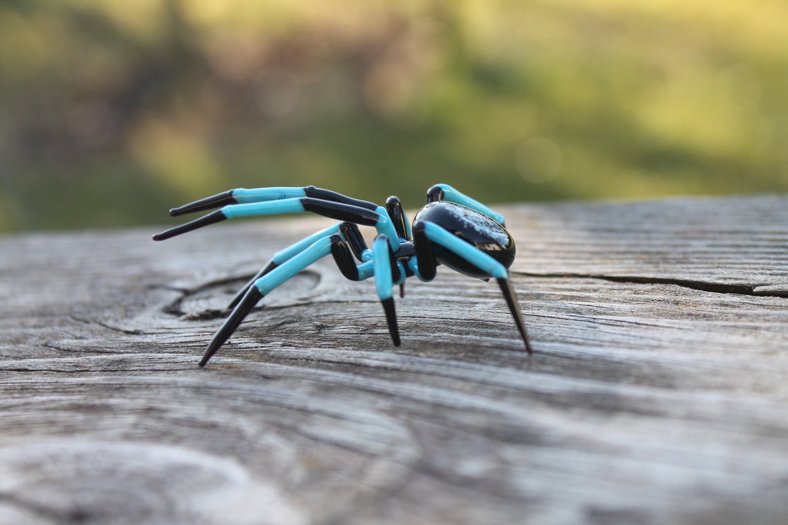 Blue Glass Spider Figurine With Web Pattern – Miniature Glass Art