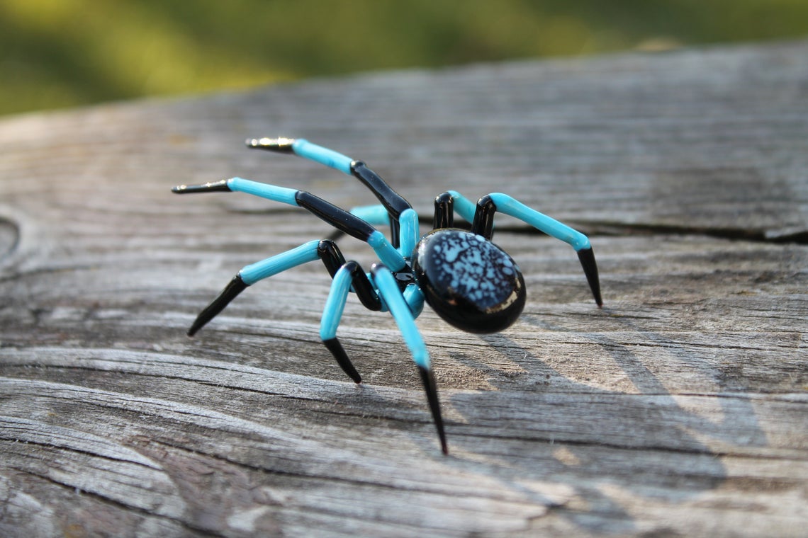 Blue Glass Spider Figurine With Web Pattern – Miniature Glass Art