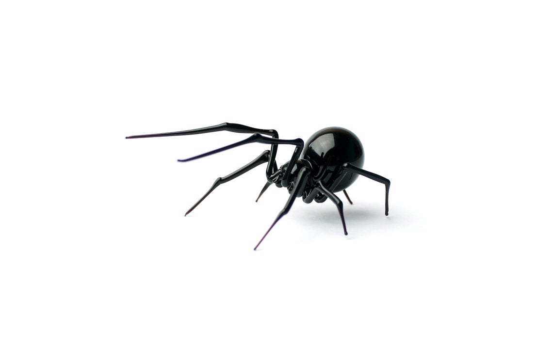 Glass black Widow Figurine, Blown Glass Spider sculpture