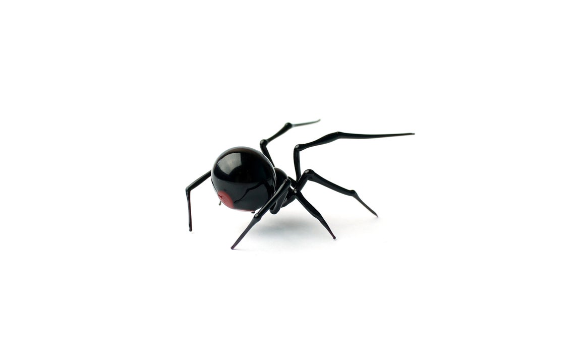 Glass black Widow Figurine, Blown Glass Spider sculpture
