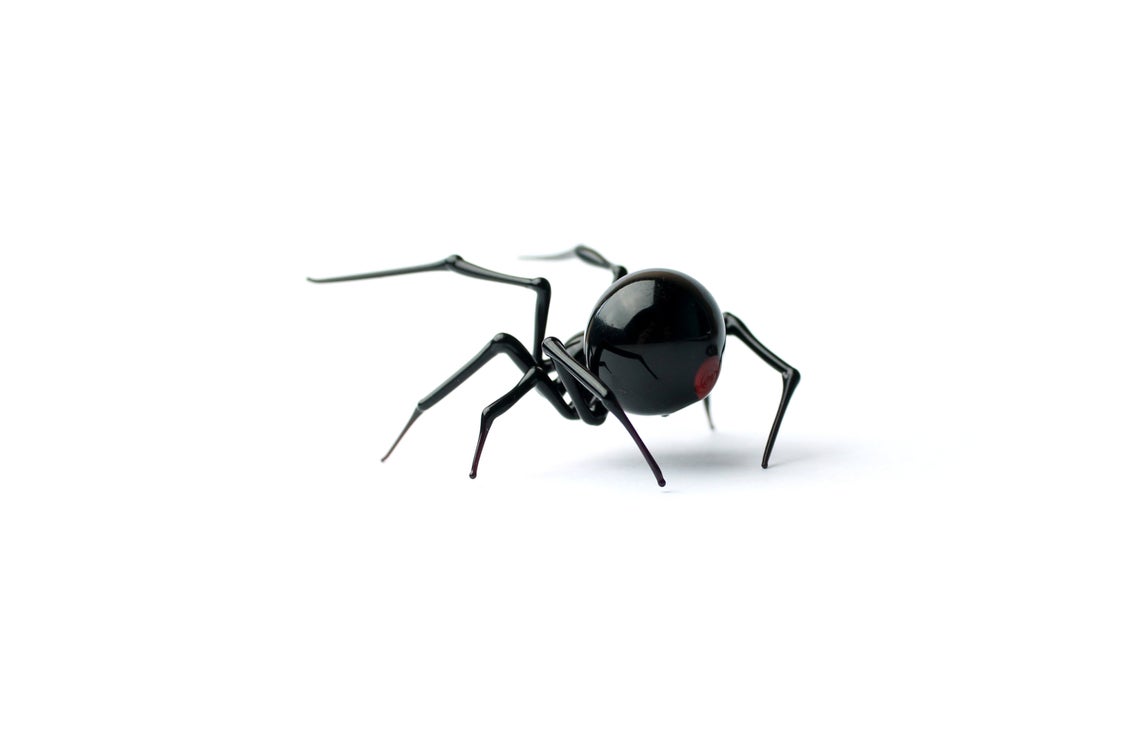 Glass black Widow Figurine, Blown Glass Spider sculpture