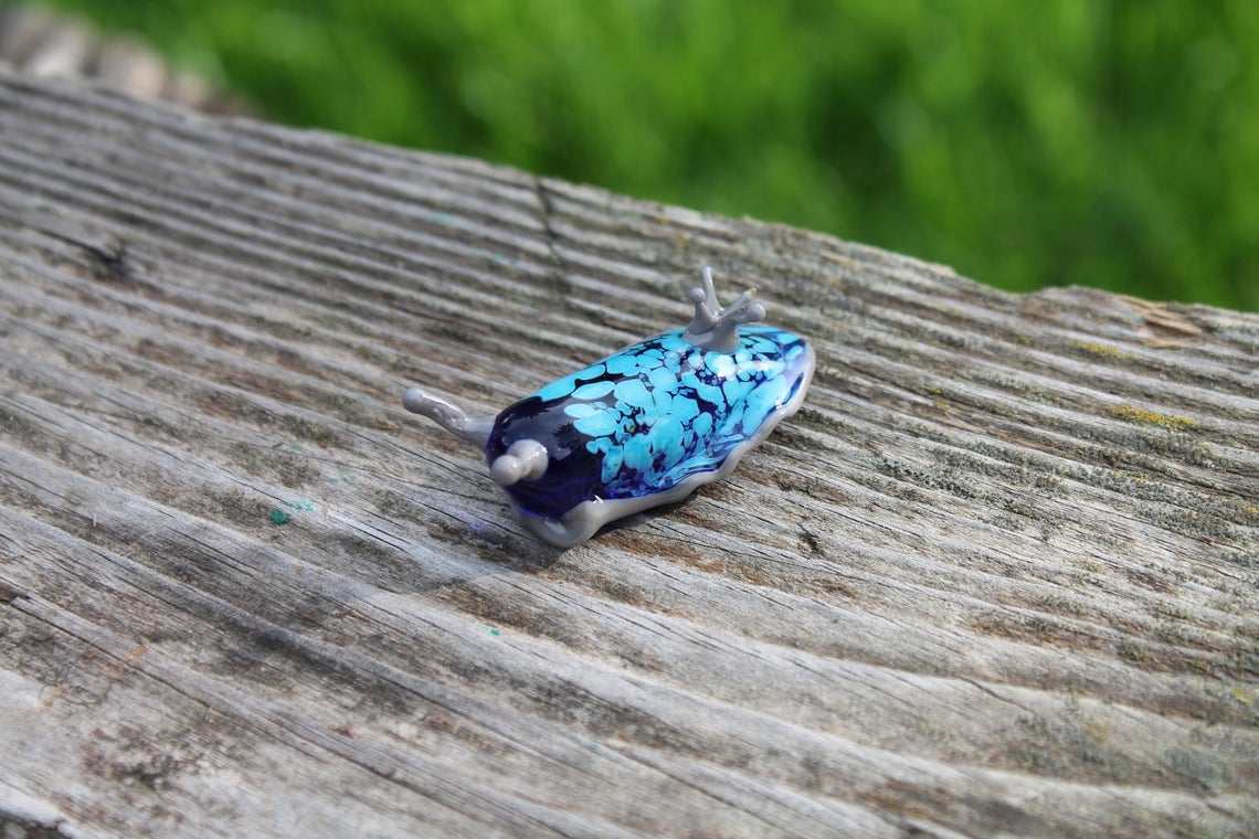 Aqua And Gray Glass Sea Slug Sculpture – Lampwork Ocean Miniature