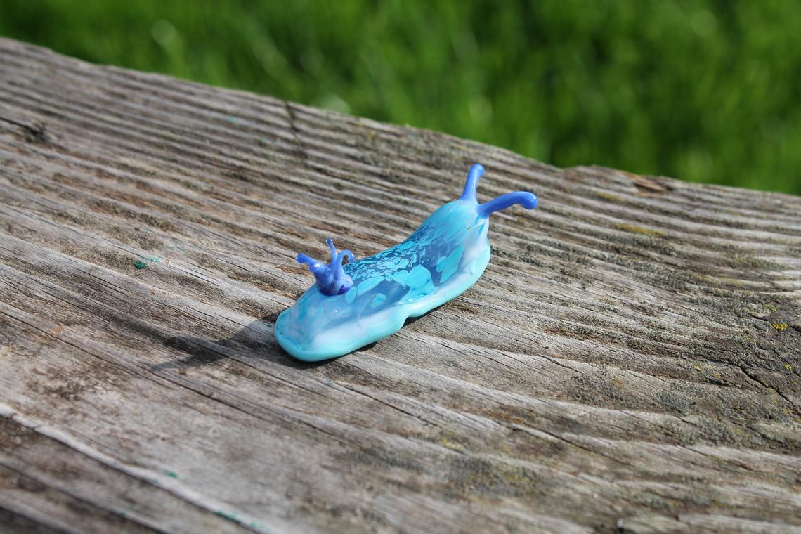 Turquoise Ocean Sea Slug With Purple Crown – Murano Glass Figurine
