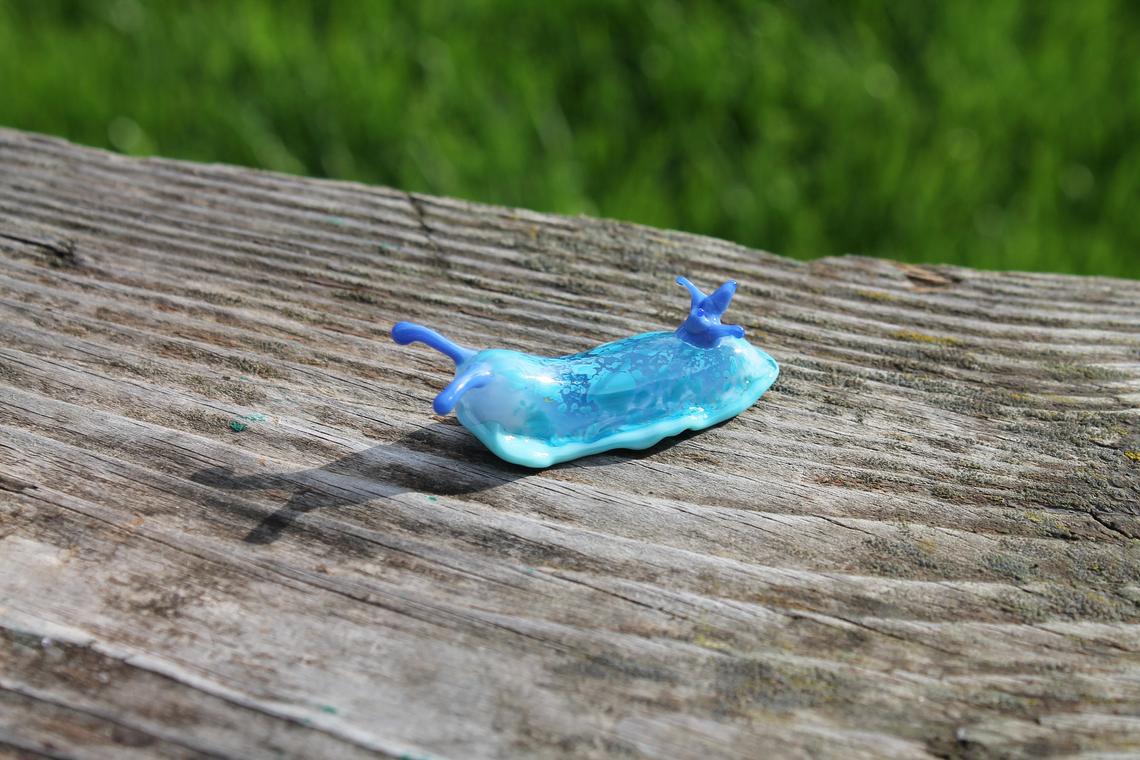 Turquoise Ocean Sea Slug With Purple Crown – Murano Glass Figurine