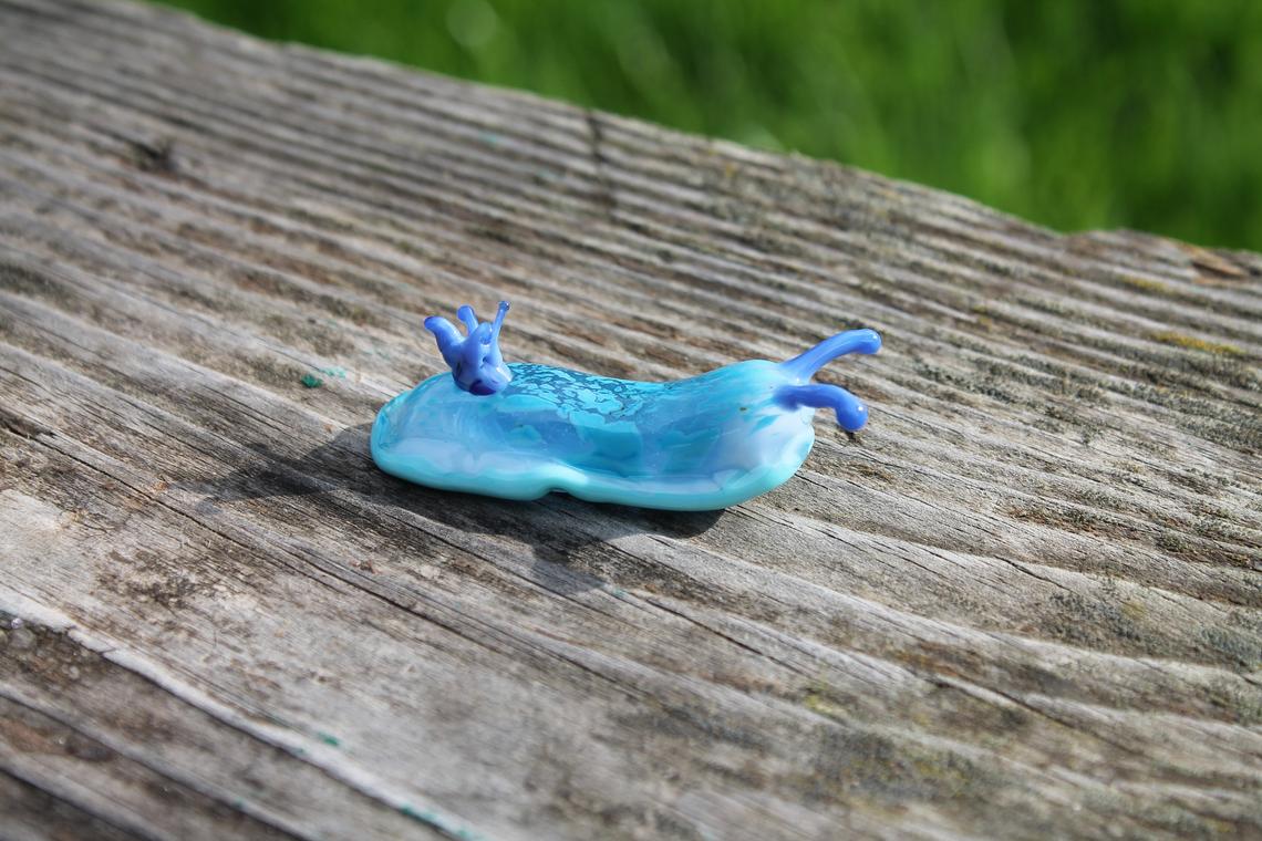 Turquoise Ocean Sea Slug With Purple Crown – Murano Glass Figurine