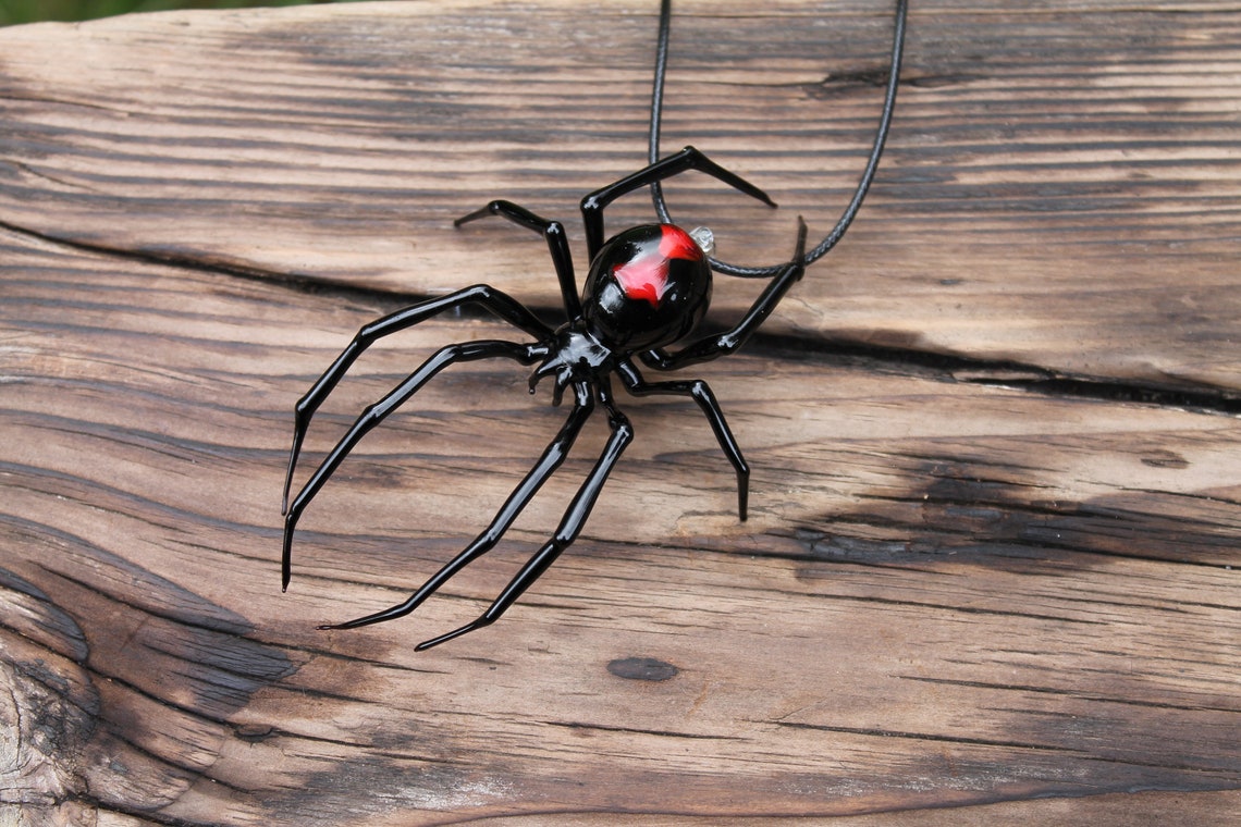 Purple Green Glass Spider Pendant – Art Glass Statement Necklace