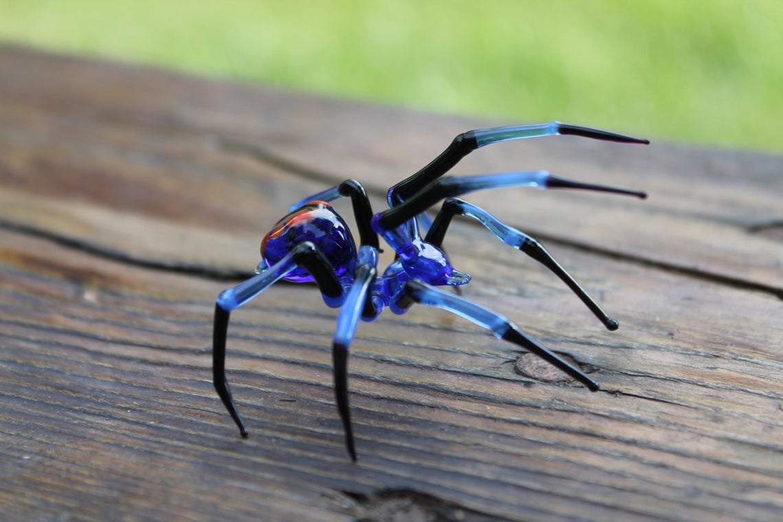 Deep Blue Glass Spider Sculpture – Handmade Murano Style Gift