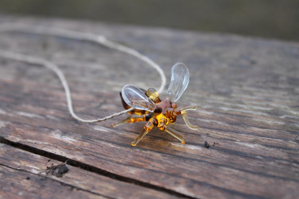 Glass Bee Pendant Collectible Figurine honey bee , Animals Glass, Art Glass, Blown Glass, glass sculpture for sale, Glass Art