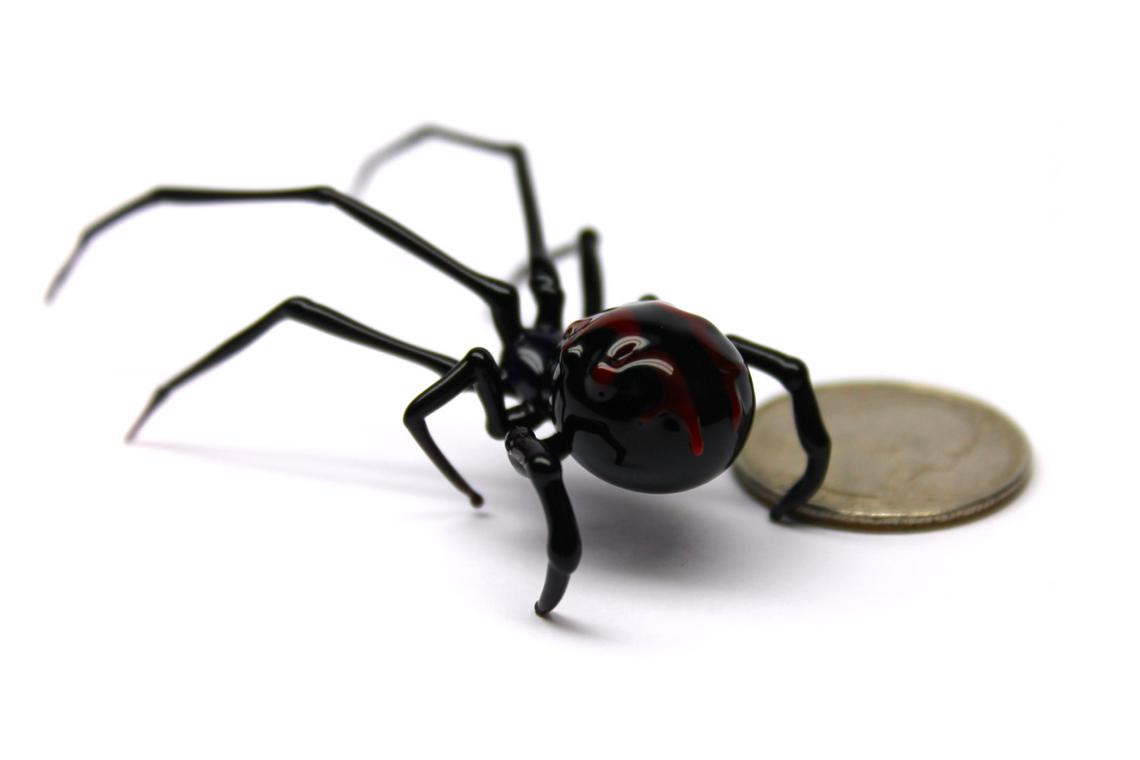 Handmade Black Glass Spider With Red Accents – Lampwork Design