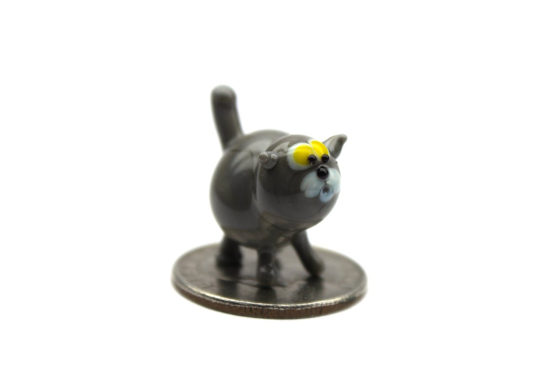 Mini Gray Glass Cat Figurine With Yellow Eyes — Collectible Art Gift
