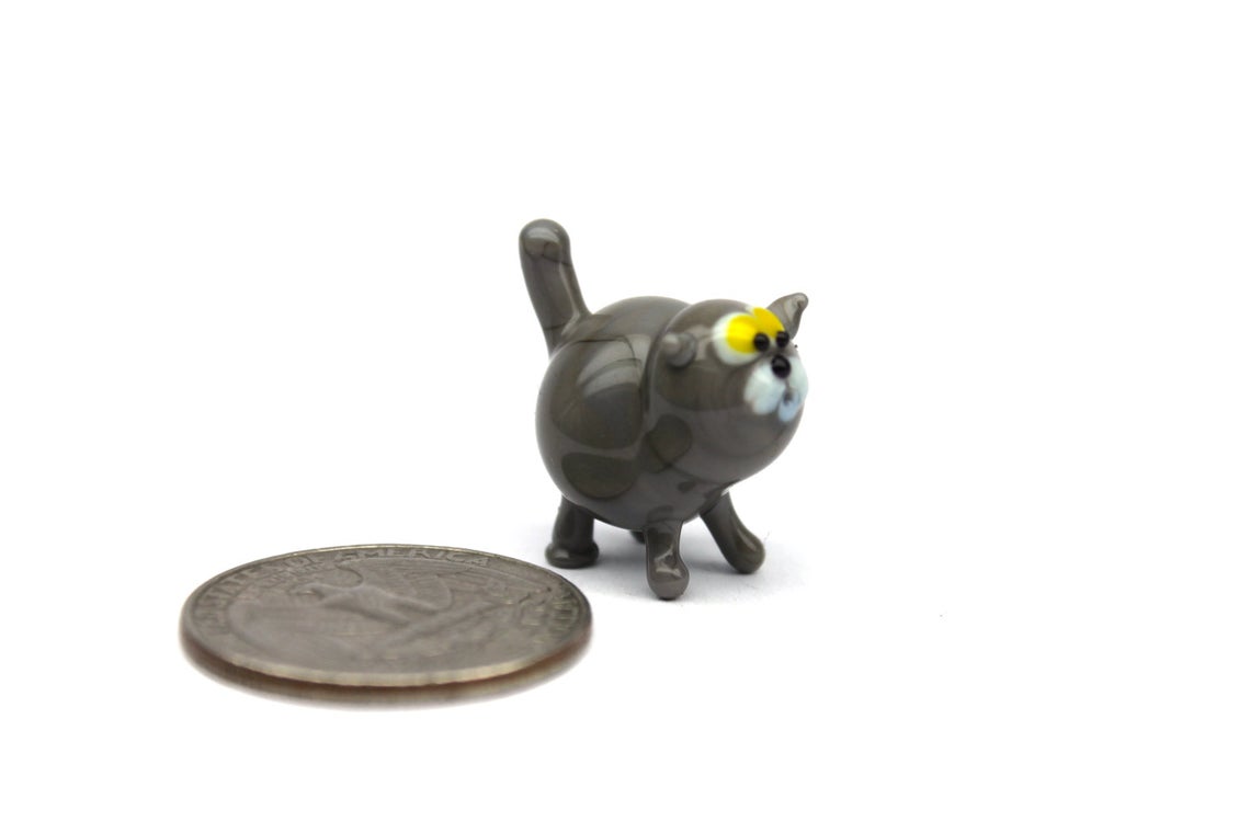 Mini Gray Glass Cat Figurine With Yellow Eyes — Collectible Art Gift