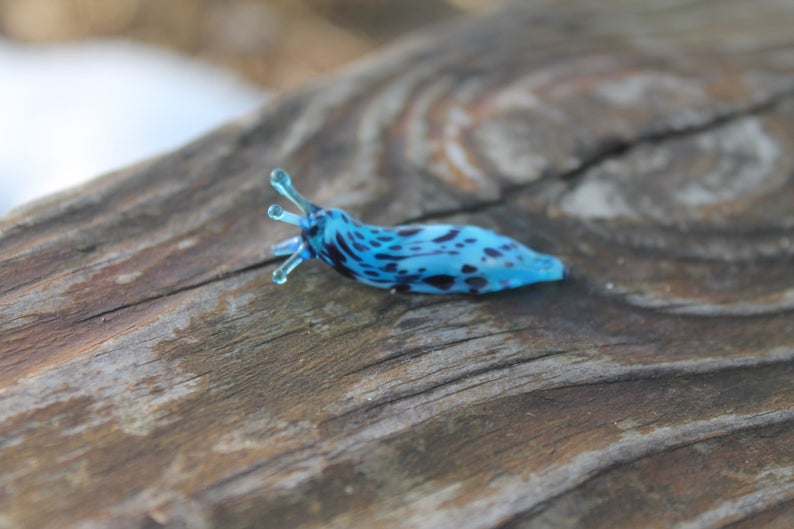 Garden Spotted Slug glass sculpture