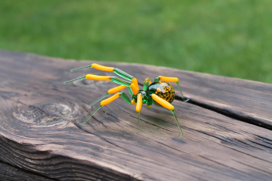 Vibrant Green And Yellow Glass Spider Figurine, 2.5-Inch Lampwork
