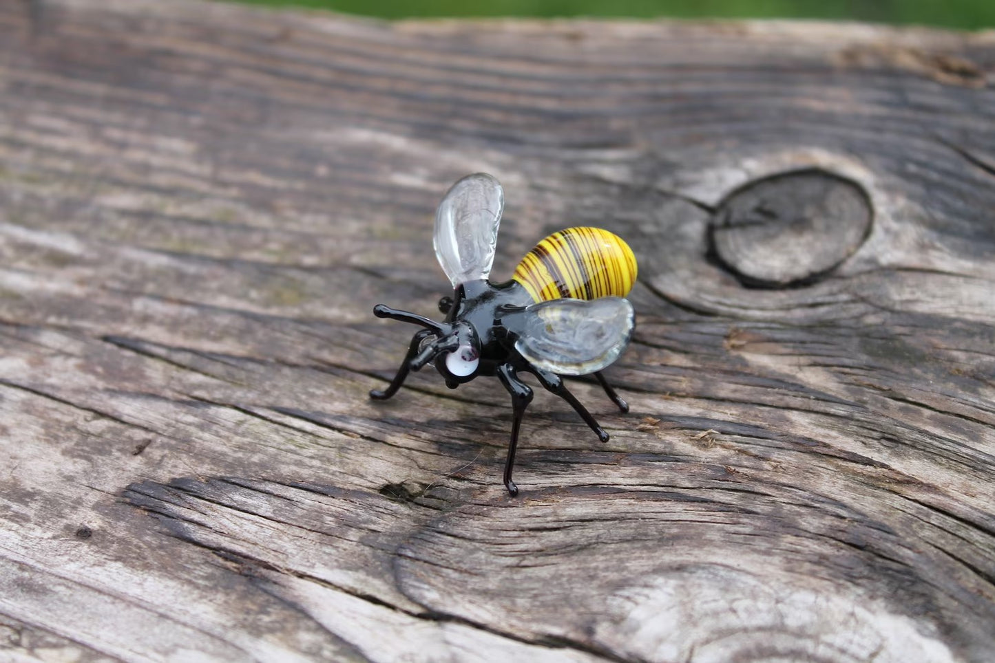 Light Yellow Glass Bee Figurine With Transparent Wings 1.4 Inches