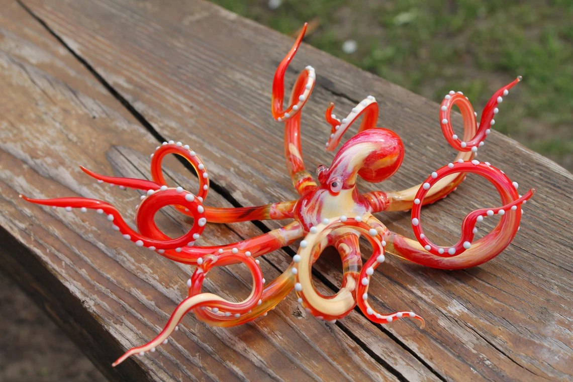 Large Red Glass Octopus Figurine With Twisting Tentacles 7.3 Inches
