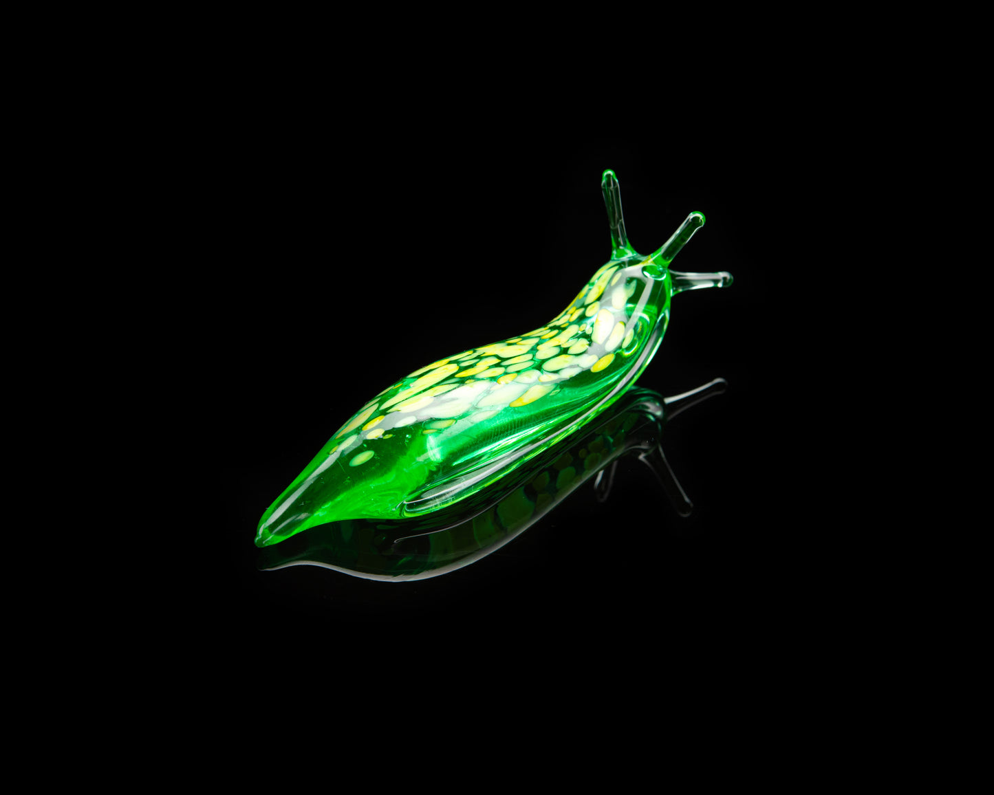 Uranium Glass Slug Figurine – Glowing UV Reactive Green Lampwork Snail | Handmade Borosilicate Art Collectible