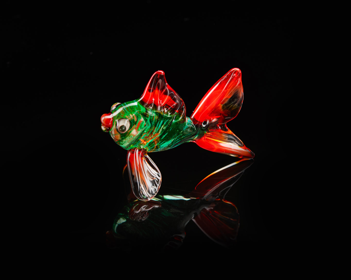 Uranium Glow Mini Fish Figurine UV Reactive Lampwork Art Hand Blown Glass Blacklight Collectible