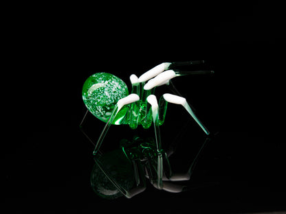 Uranium Glass Spider Figurine: Murano Art, UV Glowing Decor)