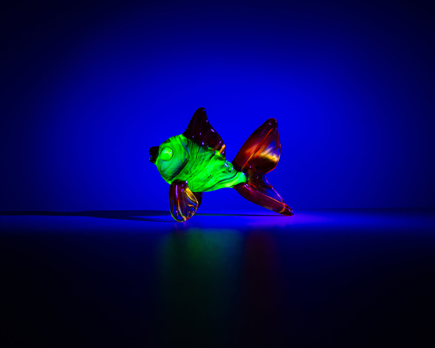 Uranium Glow Mini Fish Figurine UV Reactive Lampwork Art Hand Blown Glass Blacklight Collectible