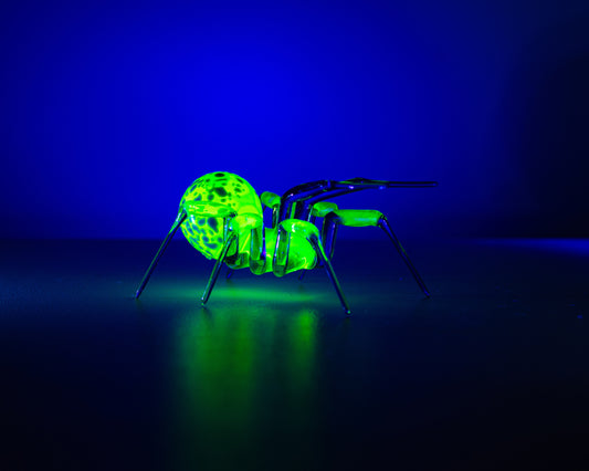 Bronze Blue Orange Uranium Glass Spider Figurine – Miniature Insect – Sci-Fi Glow in the Dark Sculpture – Handmade Lampwork