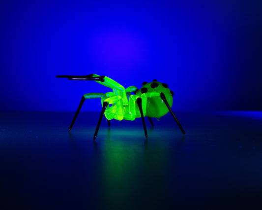 Bronze Black Uranium Glass Spider Figurine – Miniature Insect – Sci-Fi Glow in the Dark Sculpture – Handmade Lampwork