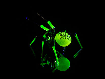 Handmade Uranium Glass Spider Figurine – Green Glowing UV Sculpture