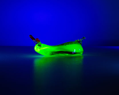 Nudibranch Uranium Glass Slug Figurine – Handblown Lampwork Miniature, UV Reactive Collectible