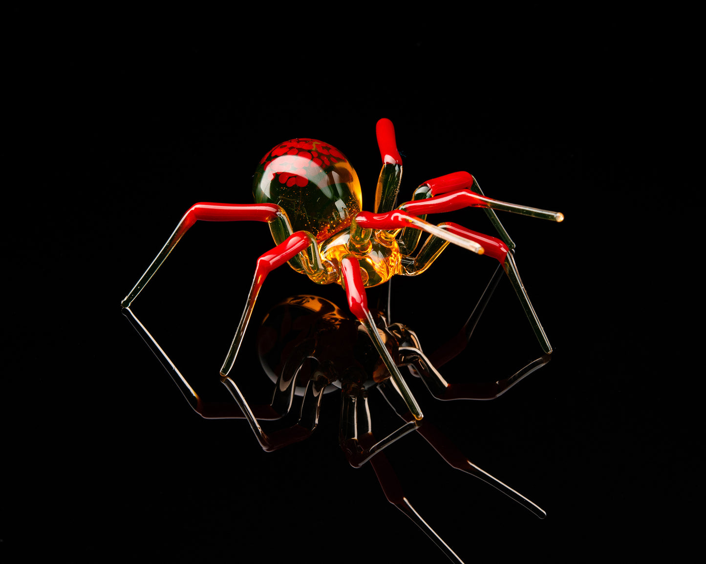 Bronze Red Uranium Glass Spider Figurine – Miniature Insect – Sci-Fi Glow in the Dark Sculpture – Handmade Lampwork
