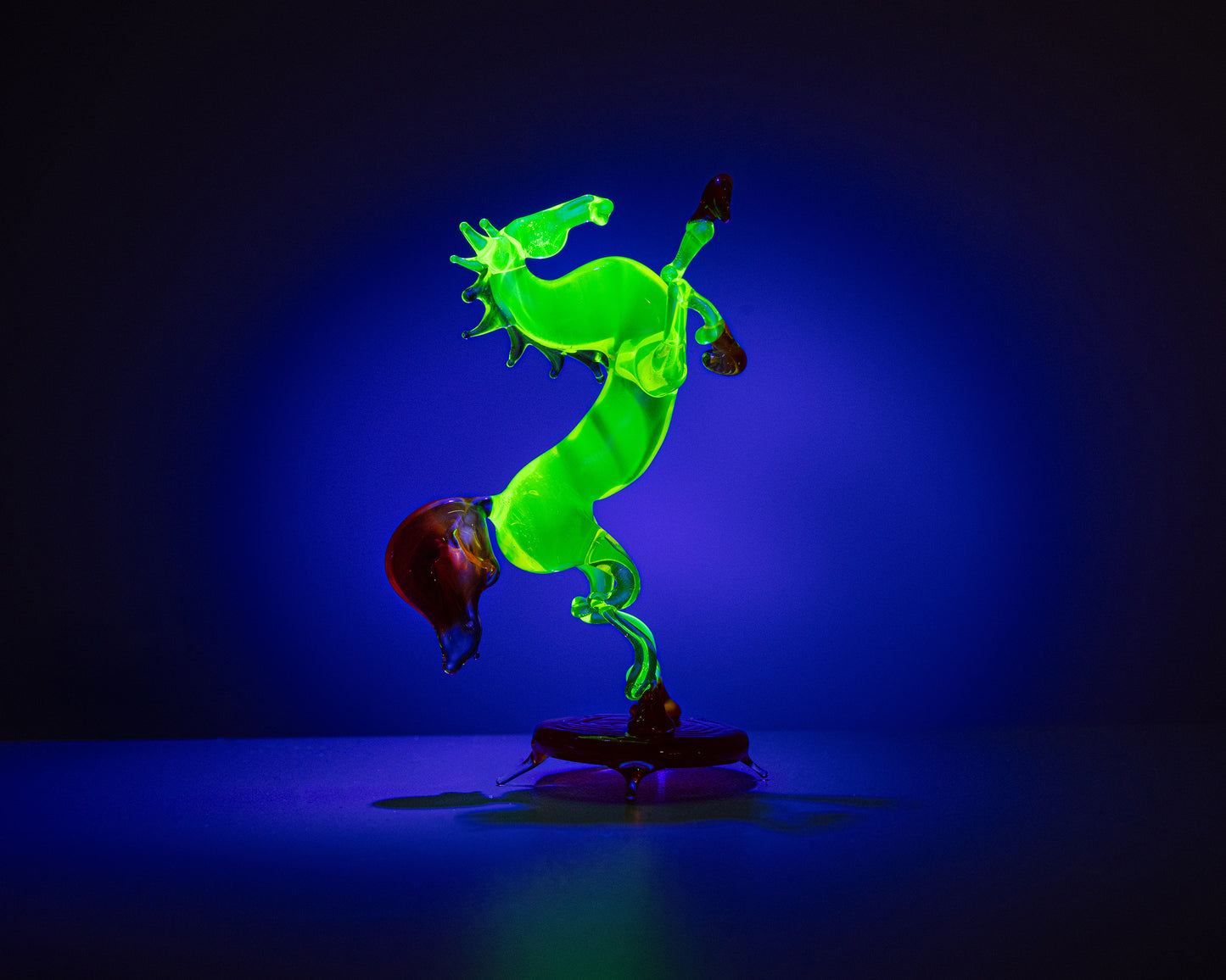 Glowing Glass Horse Figurine – Handmade Uranium Glass Animal, UV Reactive Collectible Art Sculpture