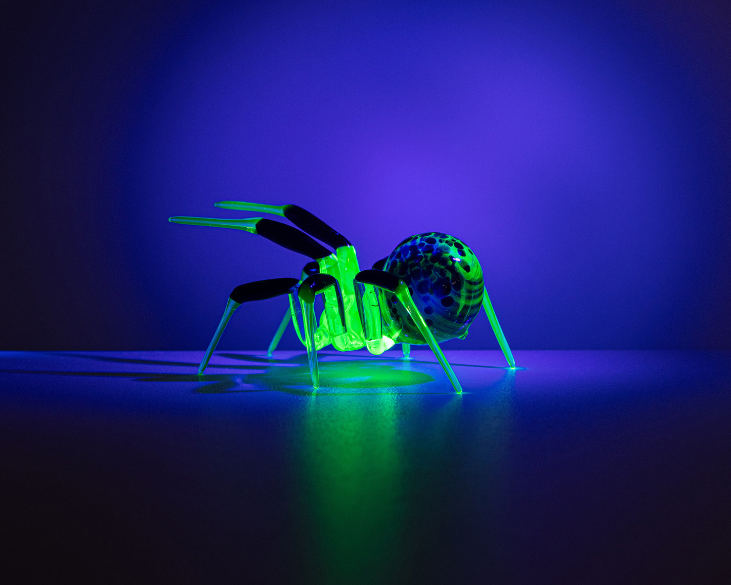Uranium Glass Spider Figurine – Handmade Lampwork UV Reactive Sculpture