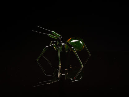 Handmade Uranium Glass Spider Figurine – Green Glowing UV Sculpture