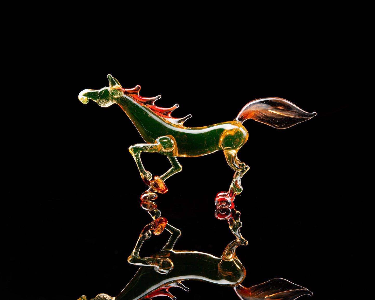 Glowing Glass Horse Figurine – Handmade Uranium Glass Animal, UV Reactive Collectible Art Sculpture