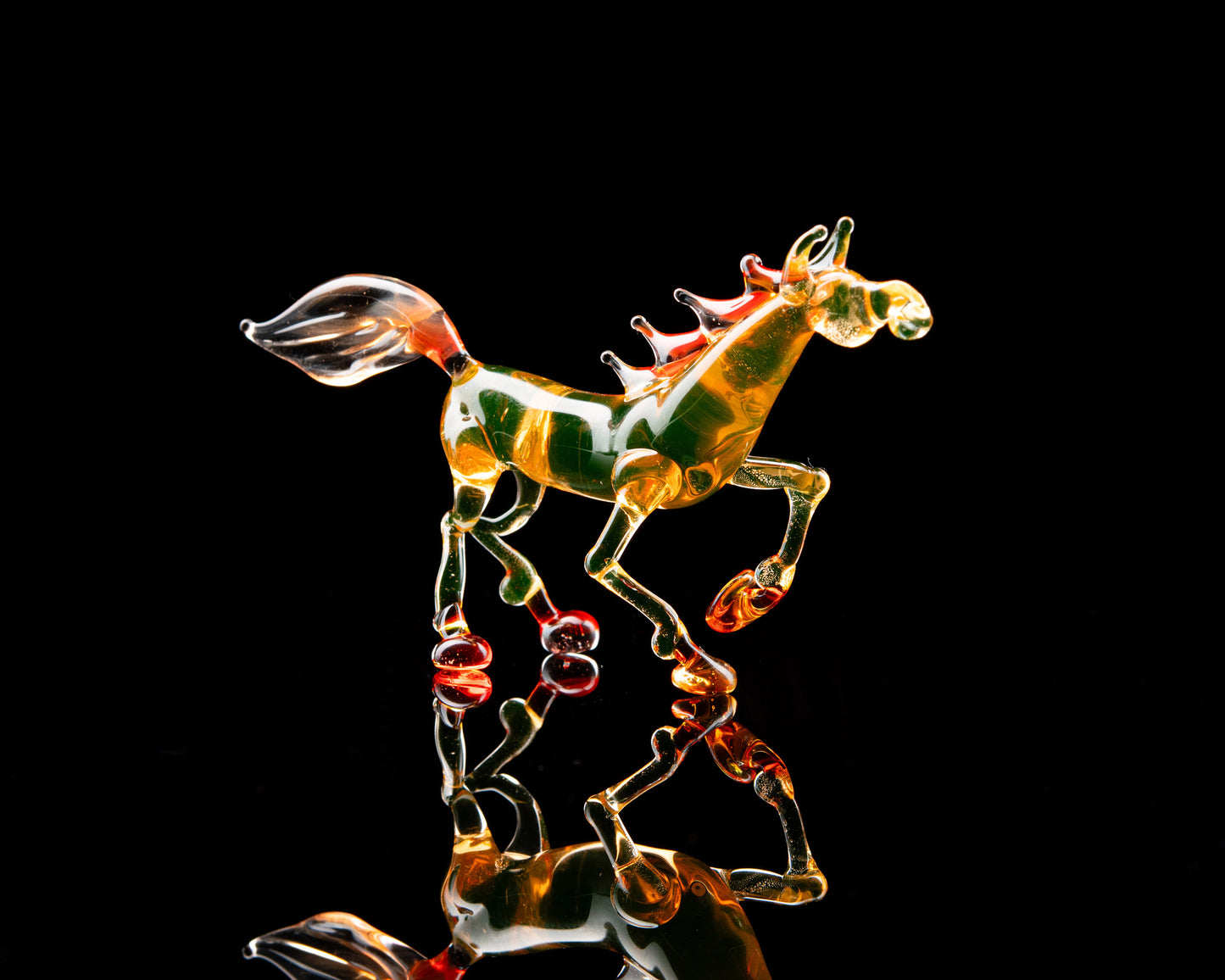 Glowing Glass Horse Figurine – Handmade Uranium Glass Animal, UV Reactive Collectible Art Sculpture